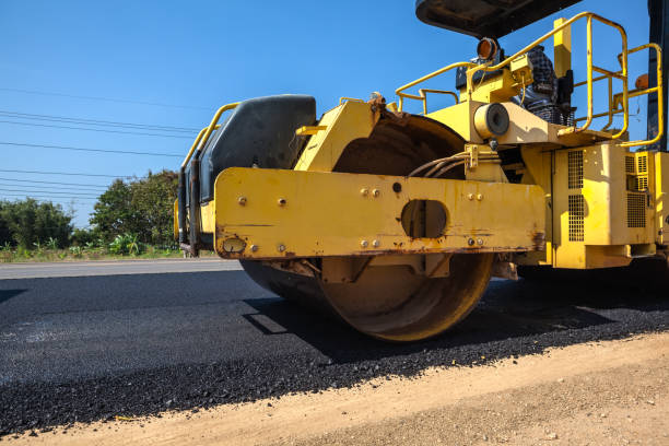 Best Affordable Driveway Paving  in South Russell, OH